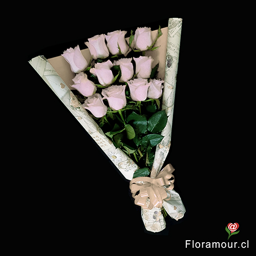 Ramo en Orden de 12 rosas envuelto en papael decorativo (Sólo Santiago) - Seleccione color de rosas